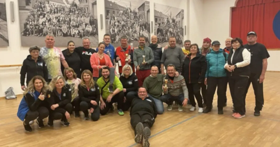 indoor turnaj v Kulturním domě v Bedřichovicích