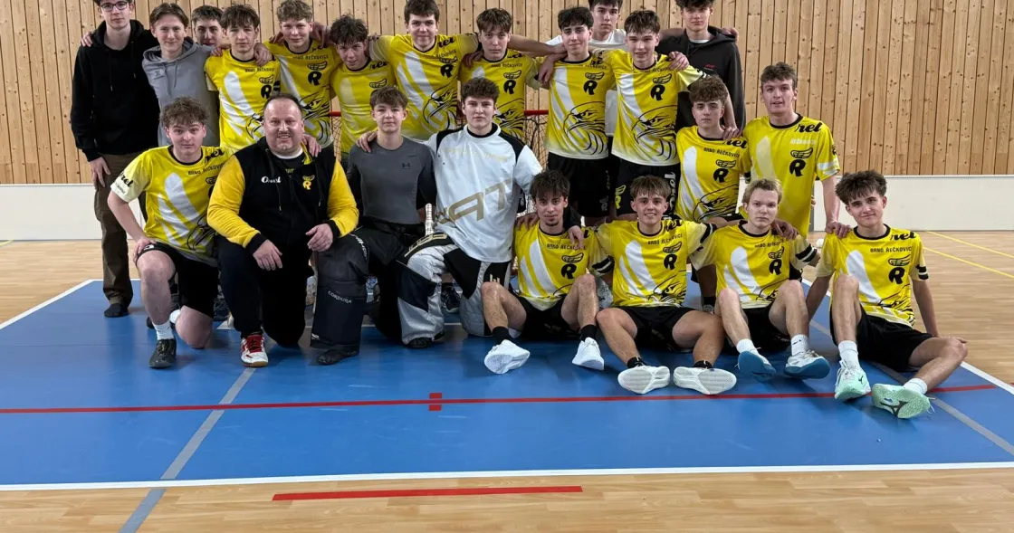 Junioři drží postupové pozice do finále